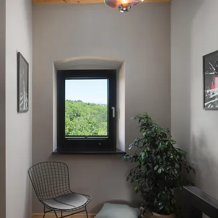 Flor Villa